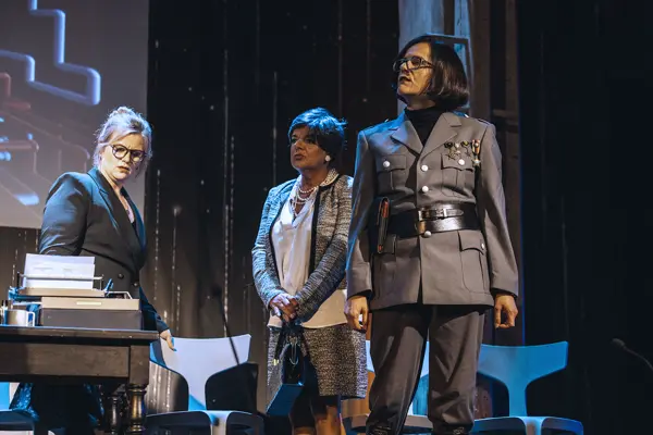 Ausbruch des Weltfriedens, Premiere 18.07.2026