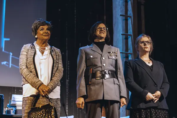 Ausbruch des Weltfriedens, Premiere 18.07.2026